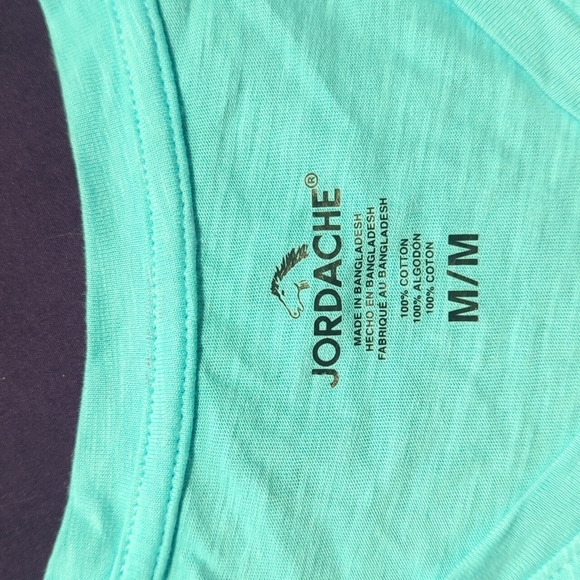 Woman's tshirt - Picture 2 of 2